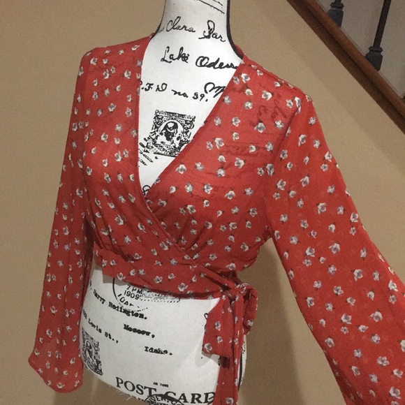 Floral Print Wrap top - Picture 8 of 8